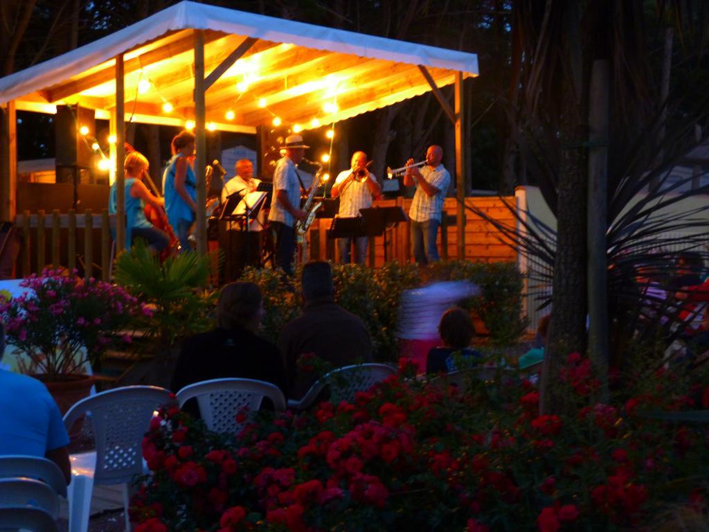 Foulerot Camping La Maurie מראה חיצוני תמונה